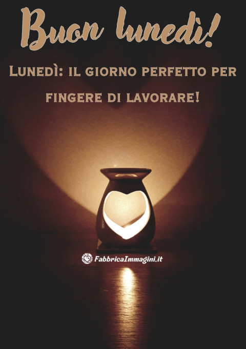Lunedì il giorno perfetto per fingere di lavorare!